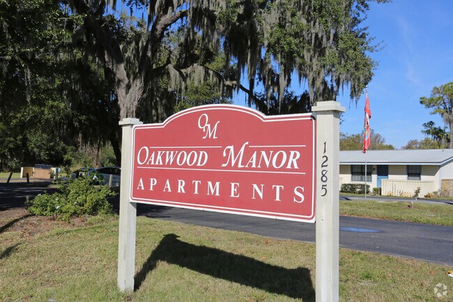 Oakwood Manor Apartments - Oakwood Manor Apartments