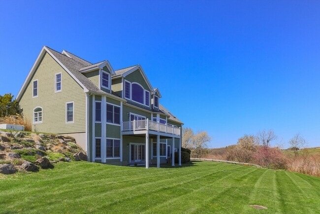 Photo - 63 Skyfields Dr