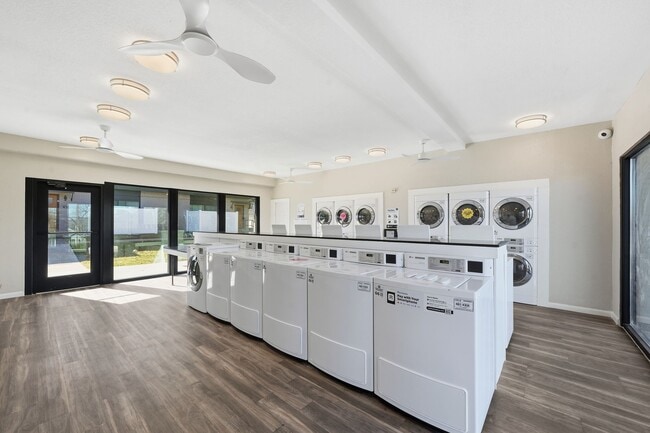 Photo - Travis Park Apartments