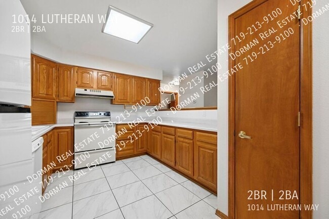 Photo - 1014 Lutheran Way