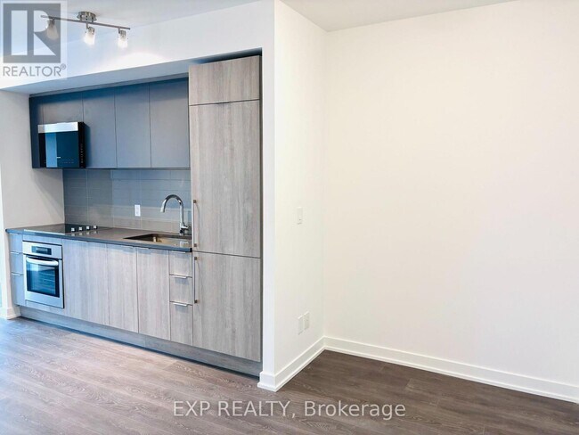 Photo - 2033 Kennedy Rd Unit 2307