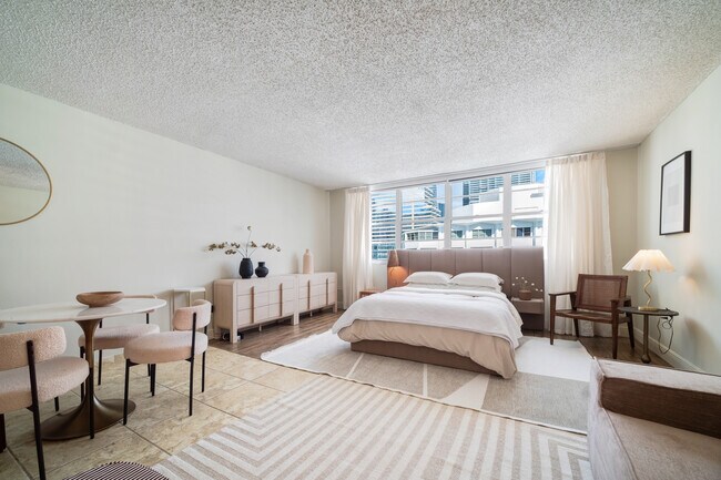 999 Brickell Bay Dr. #1906 Bed angle from other side - 999 Brickell Bay Dr Unit 1906