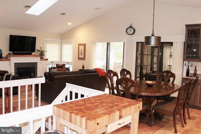 Photo - 417 Periwinkle Rd