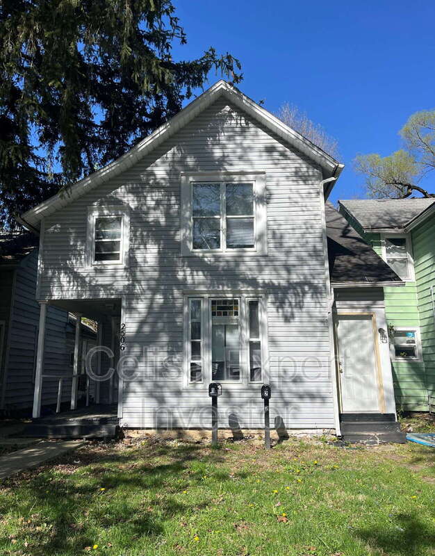 Building Photo - 2506 Miner St Unit 1 Rental