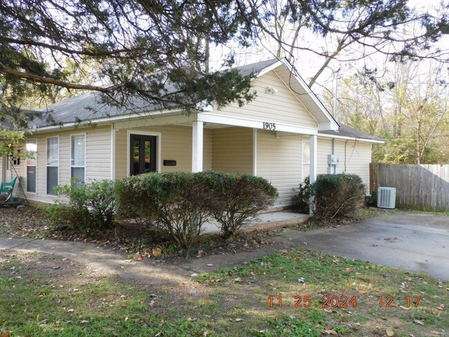 Photo - 1905 Weems St Townhome