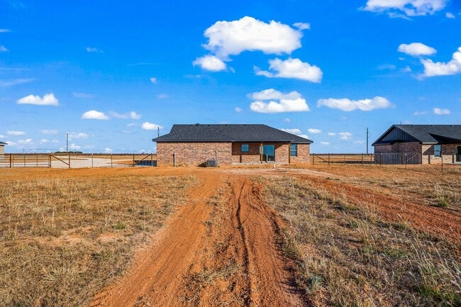 Photo - Country Living In Roosevelt ISD! Casa