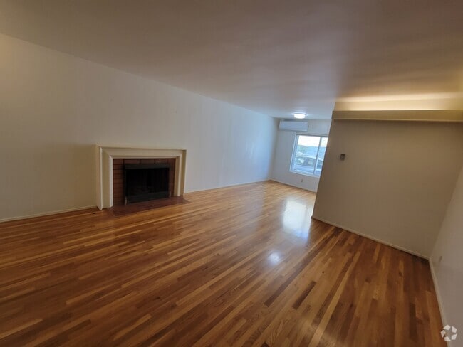Building Photo - 1181 Langley Way Rental
