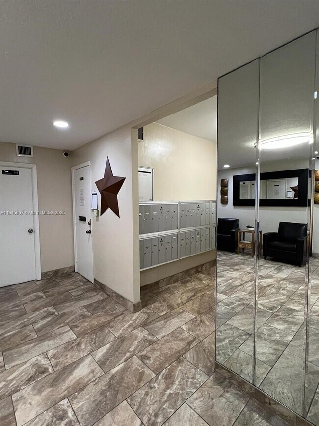 Photo - 1811 Jefferson St Unit 602