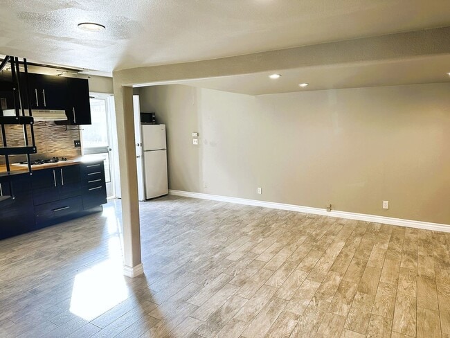 Photo - 1005 E Palmyra Ave Unit Studio