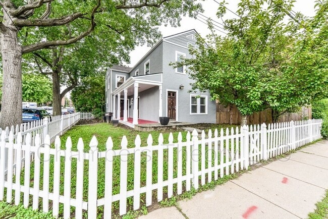 Photo - 635 N West St