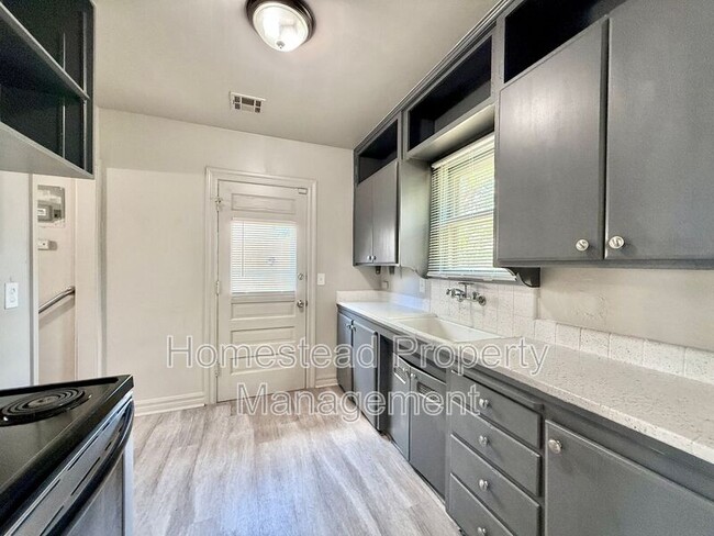 Photo - 3513 NW 26th St