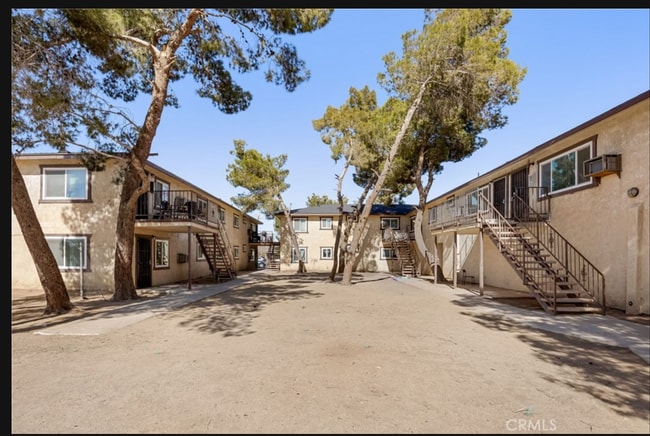 Building Photo - 11941 Lee Ave Unit 7