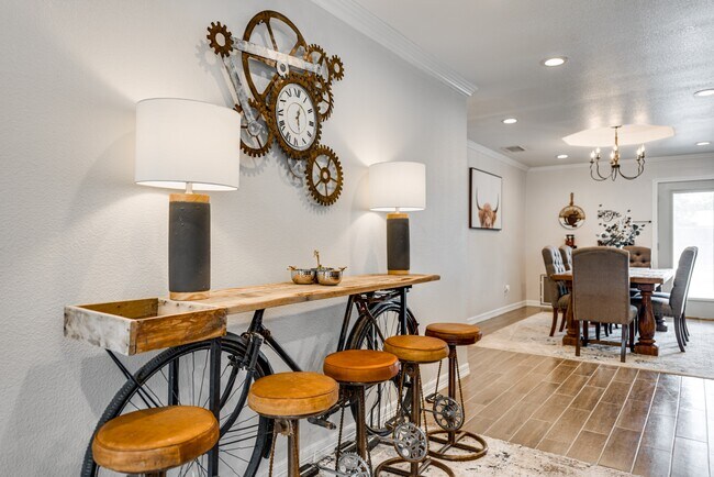 Photo - 1603 Mc Clintic St