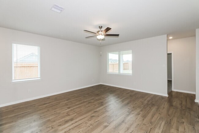 Photo - 401 San Miguel Crk Dr