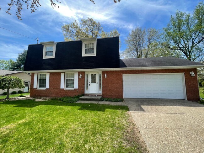 Four Bedroom Home in Heart of Portage - Four Bedroom Home in Heart of Portage