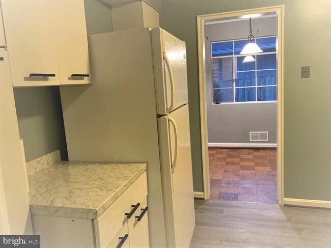 Photo - 857 N Jacksonville St