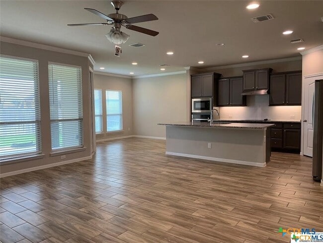 Photo - 515 Salt Lick Dr
