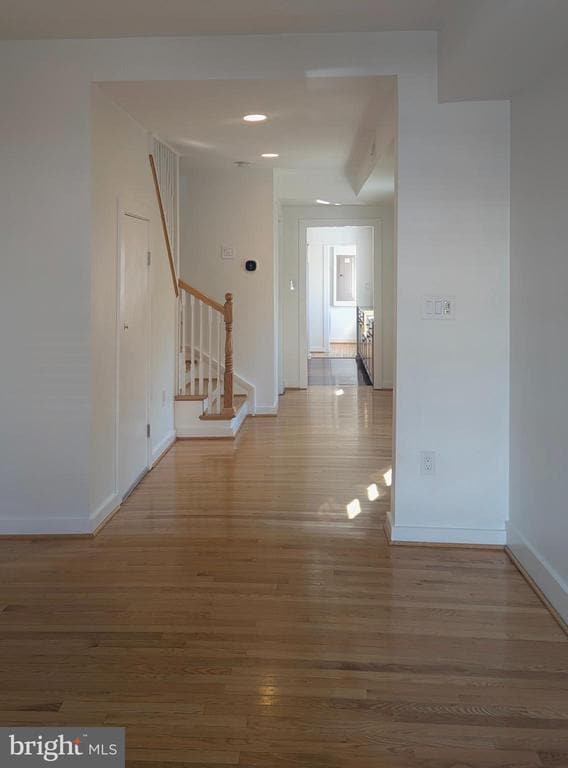 Building Photo - 124 Water St Rental