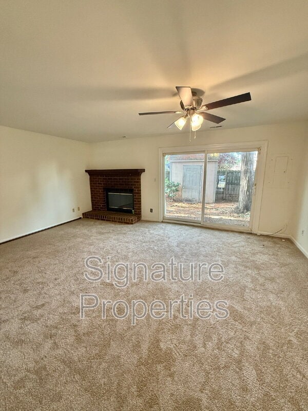 2501 Reagan Ave