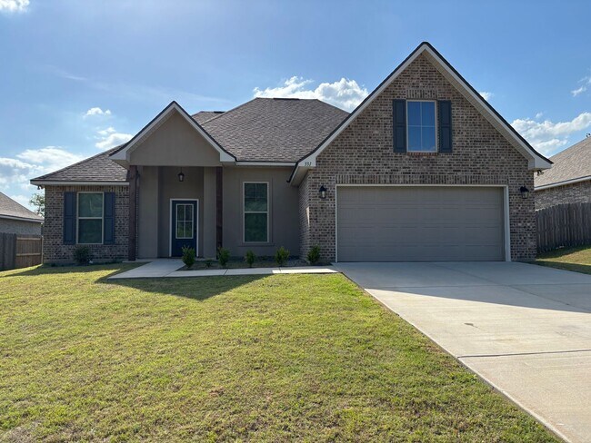 Building Photo - Gorgeous 3 Bedroom Home in Princeton - Only 3 Years Old!