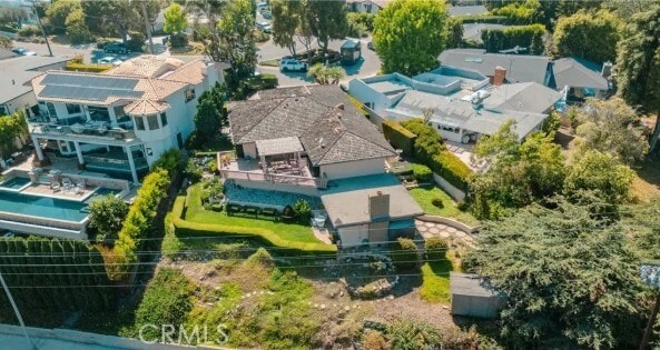 Building Photo - 730 St James Pl
