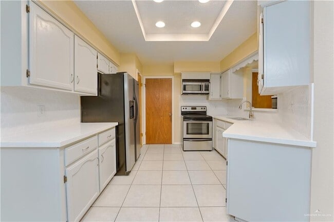 Photo - 13 Verdin Ave