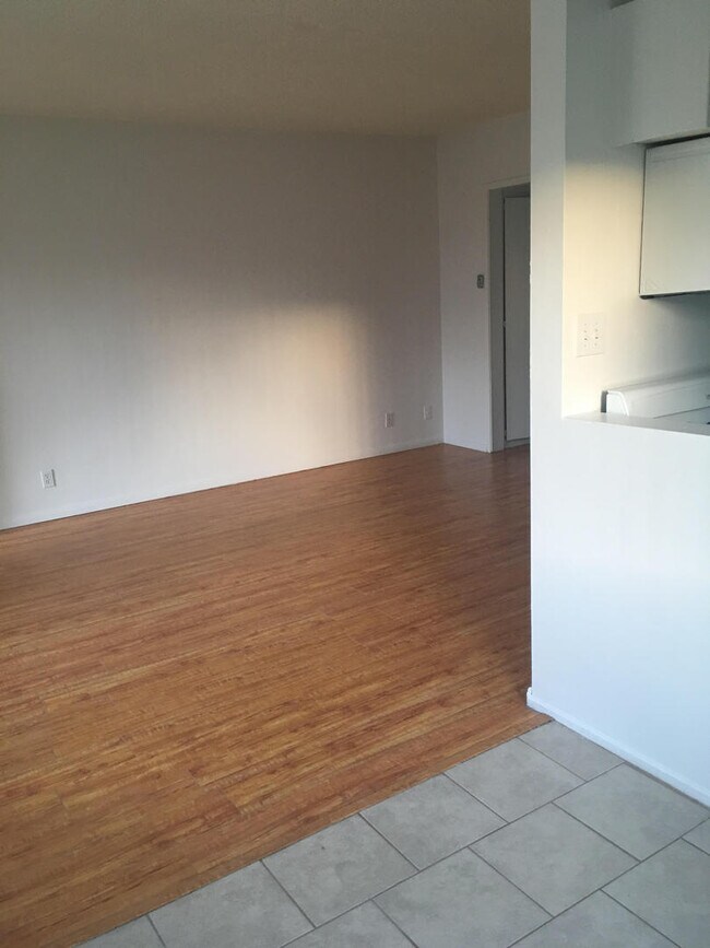 Photo - 1420 Seward St.