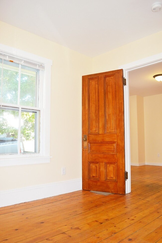 18 Rose St Unit 18 Rose St #1