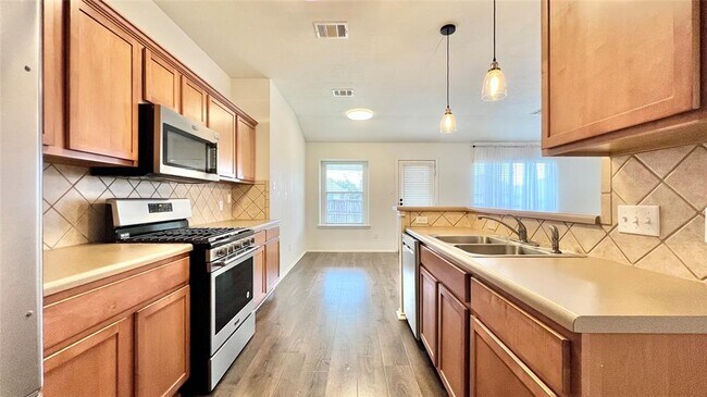 Photo - 2500 Pearson Way