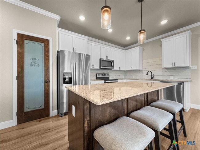 Photo - 1606 Black Kettle Trl