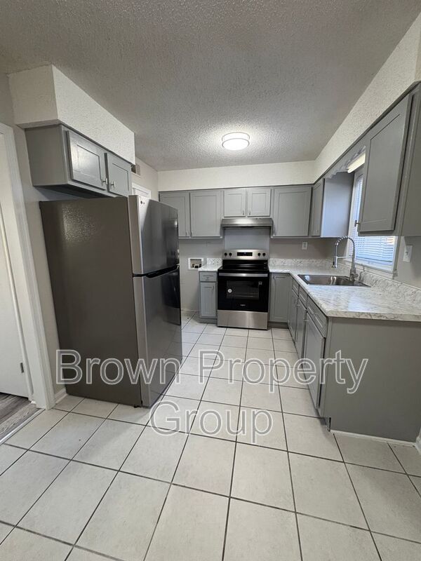 Photo - 2127 Grand Prix Dr Unit Apt K