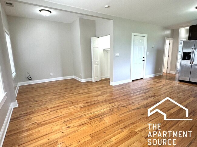 Photo - 3904 W Armitage Ave Unit 2F