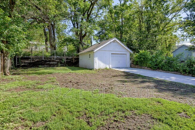 Photo - 4806 Charles St