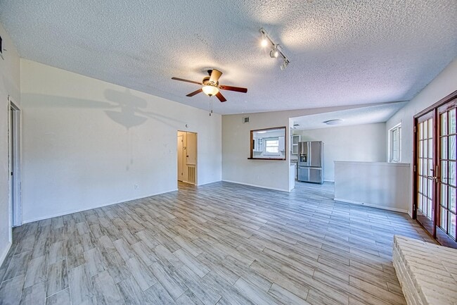 Photo - 22411 Elsinore Dr