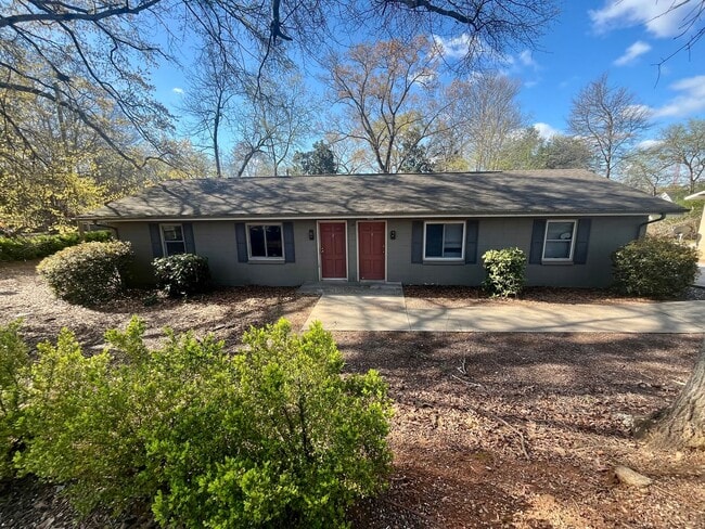 Building Photo - 2 Bedroom 1 Bath Duplex In Clemson
