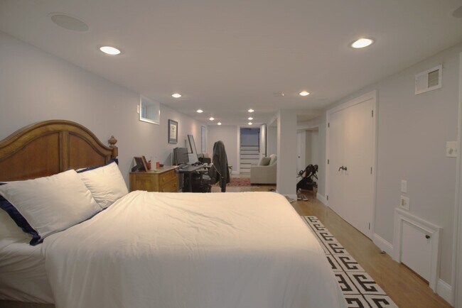 Photo - 199 N St Unit 1