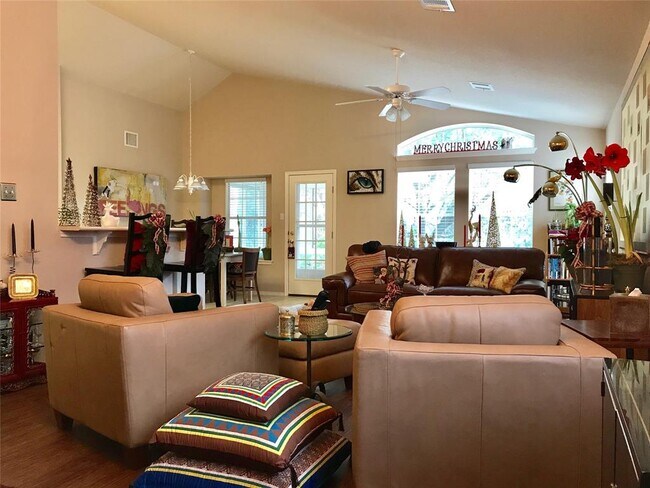 Photo - 10237 Beard Ave