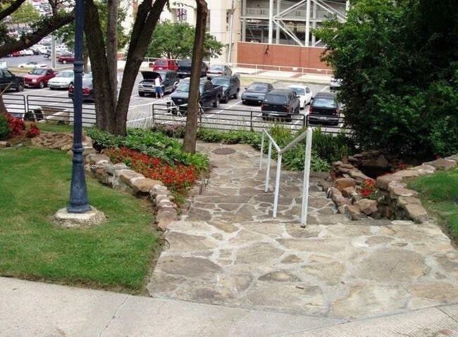 Photo - 410 N Oliver Ave