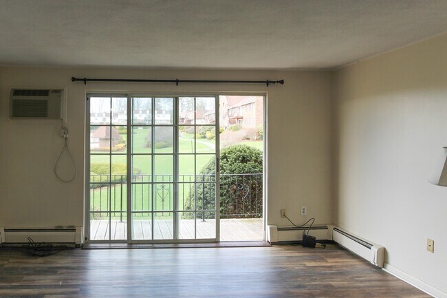 16 Williamsburg Ct Unidad 12