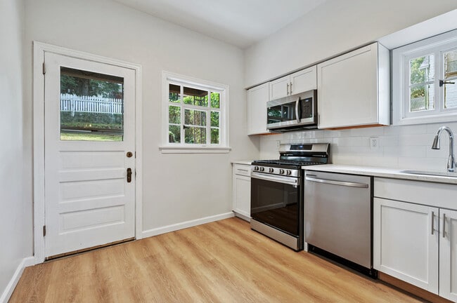 Photo - 306 Marie Ave