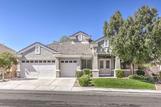 Building Photo - Stylishly Updated Henderson Home | New Stainless Steel Appliances | Heated Pool