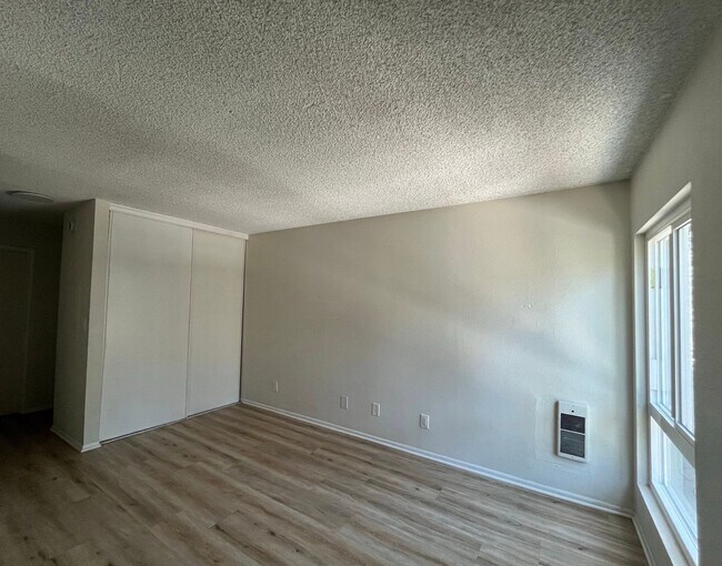 Photo - 9010 Tobias Ave Unit 252