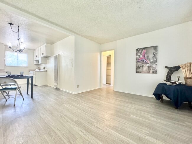 Building Photo - 18545 Burbank Blvd Unit 20 Rental