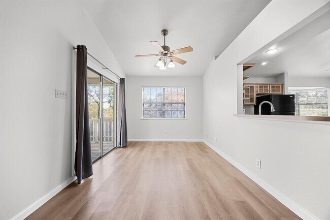 Photo - 208 S Cougar Ave