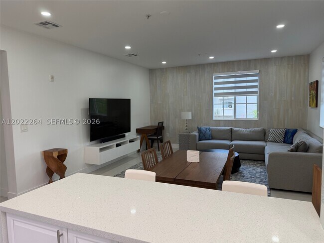 Photo - 115 Mendoza Ave Unit 201