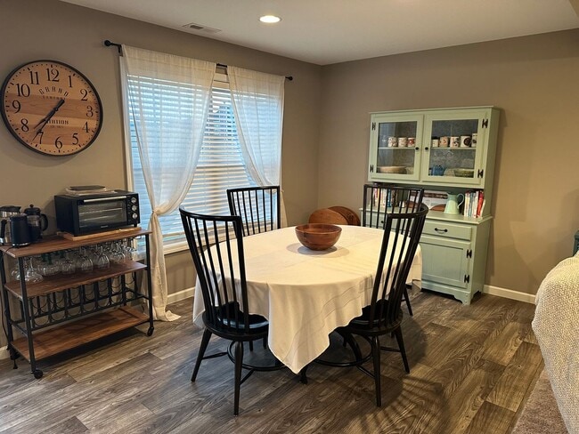 Photo - Maryville 37803 - 3 bedroom, 2.5 bath home - Contact Tanner Fee (865) 850-5103