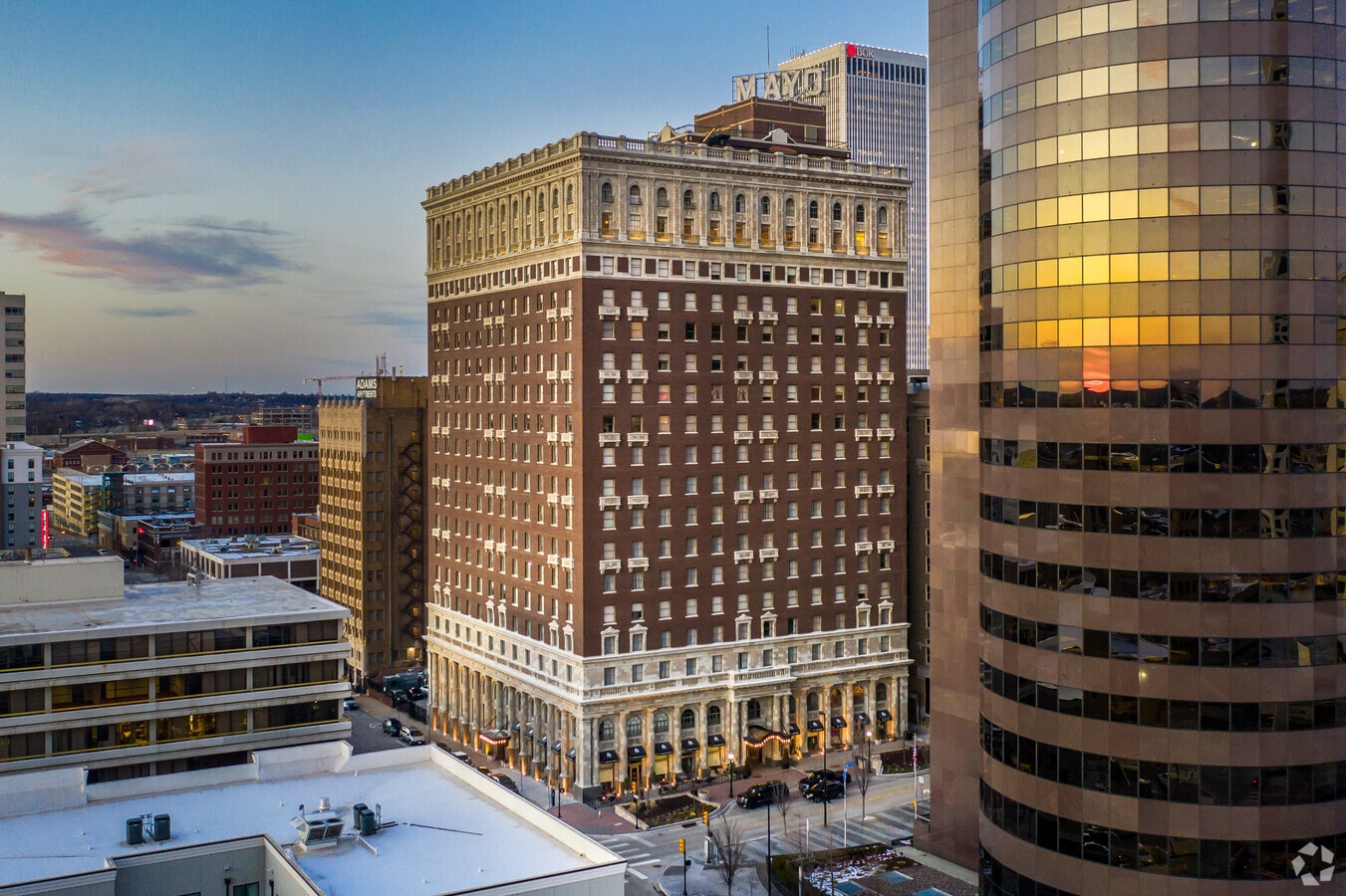 The Mayo Hotel Apartments - The Mayo Hotel Apartments