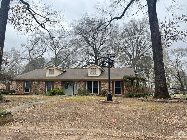 Building Photo - 30 Broadmoor Dr Rental