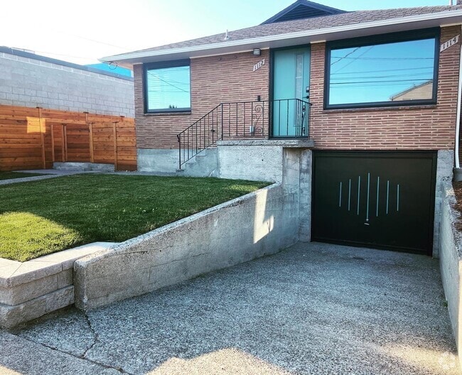 Building Photo - 1112 N 78th St Rental