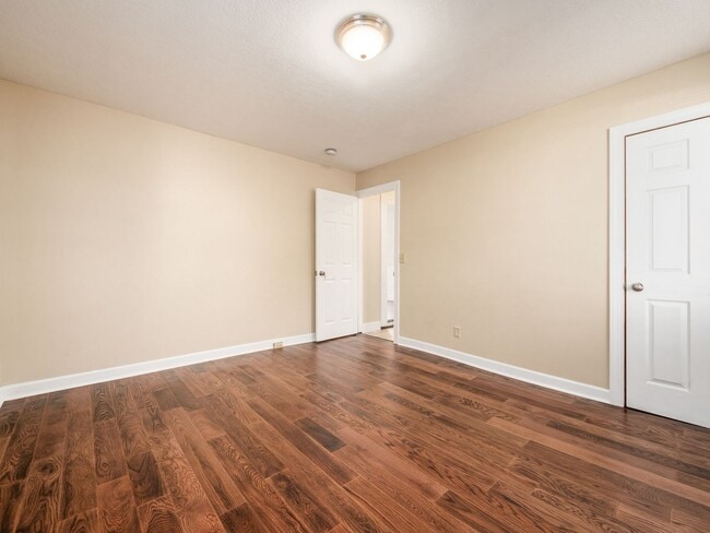 Photo - 1447 Hunter Ave